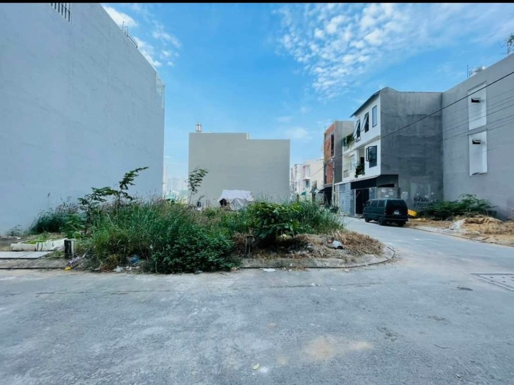 Đất thổ cư Phú Đông, 2 mặt tiền, 195m2,  2 tỷ 8